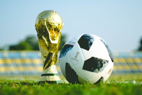 爱游戏入口-詹姆斯第五赛季高光时刻，澳大利亚球迷集体沸腾